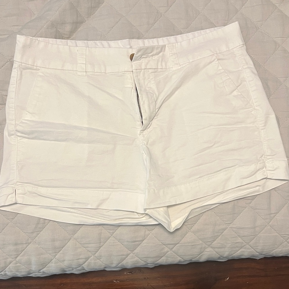 Old Navy Women's Cream Cargo Shorts